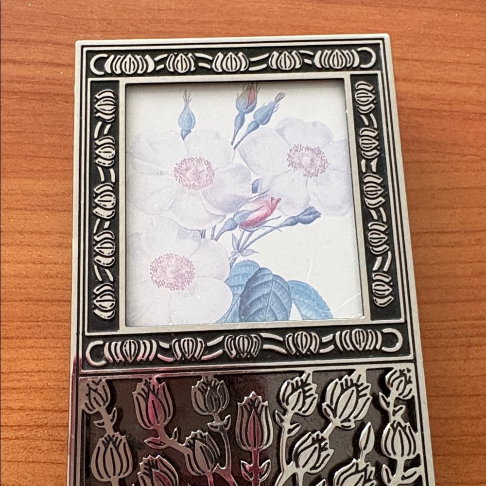 Unique Small Desktop Silver Frame - Picture 6 of 6